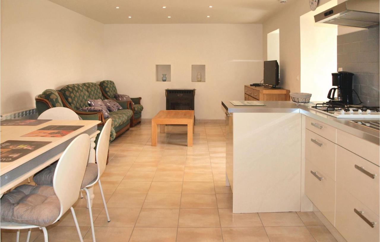 2 Bedroom Awesome Home In Mantallot Ngoại thất bức ảnh